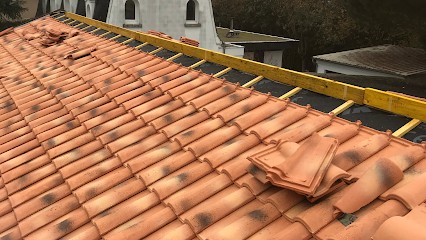 Mr Douchet Charpentier Couvreur Zingueur Installateur Velux Gouttière Alu, Couvreur à Cubzac-les-Ponts