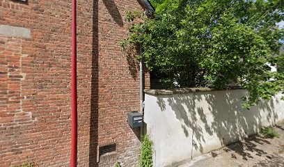 Nowe Gerald, Couvreur à Luzoir