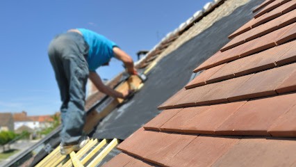 MANOLO RATISTOU, Couvreur à Cosnac