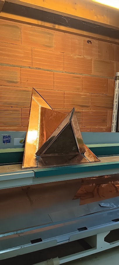 SARL CROUZEL COUVERTURE, Couvreur à Plazac