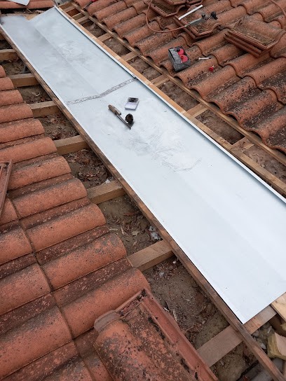 DAVID WEISS Charpentier & Couvreur Toutes Toitures Tuile Ardoise Zinc - Couvreur-bdx.fr, Couvreur à Saint-Denis-de-Pile