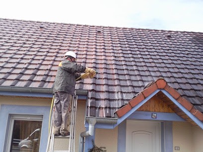 M Bouillon, Couvreur à Montlhéry