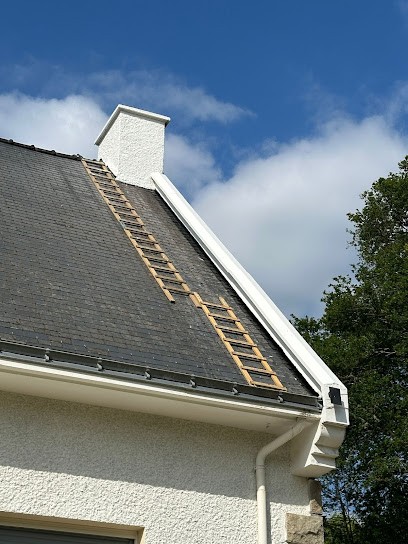 ENTREPRISE PAUL COUVREUR SAUTRON (DEMOUSSAGE - NETTOYAGE - TOITURE - PEINTURE), Couvreur à Sautron