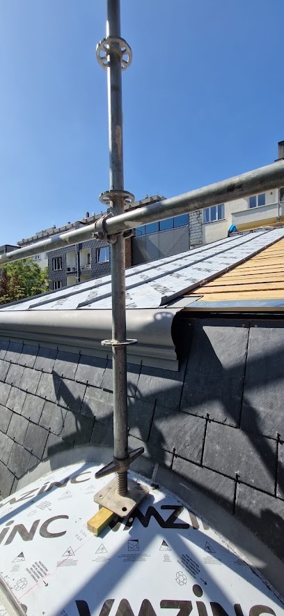 LB Couverture, Couvreur à Tanneron