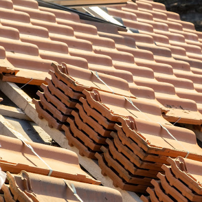Expert Couvreur Marcq-En-Barœul : Démoussage Toit, Pose Toiture Gouttière, Peinture Façade, Couvreur à Marcq-en-Barœul