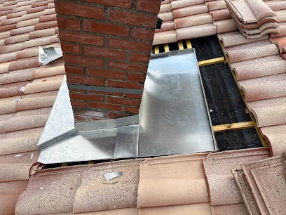 scotte couvreur zingueur, Couvreur à Carcans