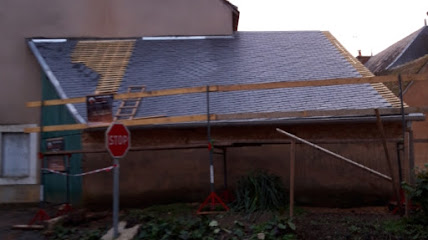 Le Toit, "C'est Moi"!, Couvreur à Pirmil