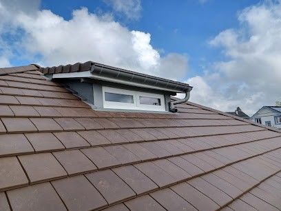 MJ TOITURE, Couvreur à Mathay