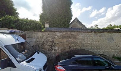 Lupette José, Couvreur à Vézaponin