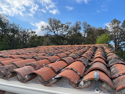 Les Toitures De Èze - Couvreur Zingueur Charpentier, Couvreur à Èze