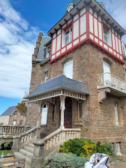 Adam Couverture, Couvreur à Pleurtuit