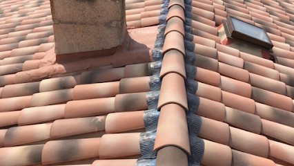 M.Georges, Couvreur à La Crau