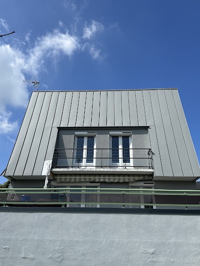 Connan Couverture, Couvreur à Ploumagoar