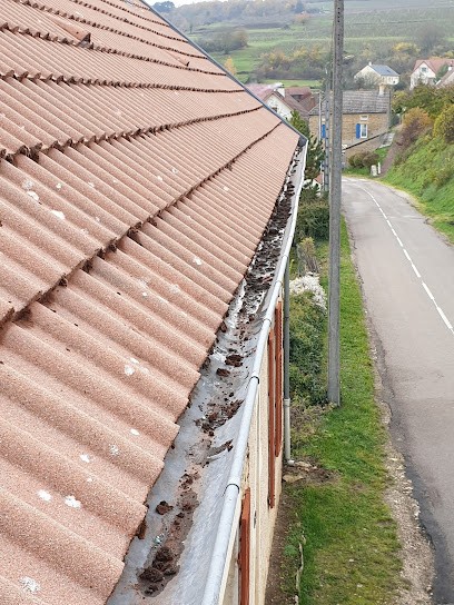 Ecko, Couvreur à Ciry-le-Noble