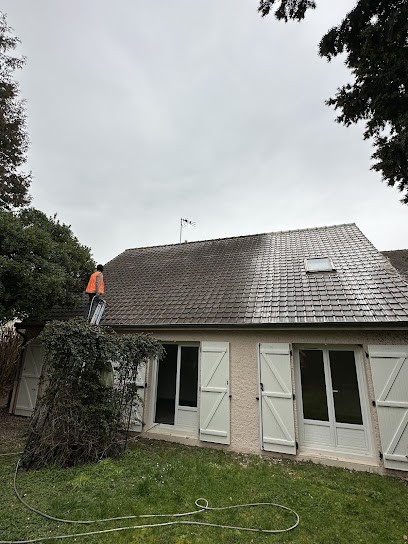 DemoussBat Demoussage, Nettoyage Et Traitement De Toiture, Façade Et Terrasse, Couvreur à Houilles