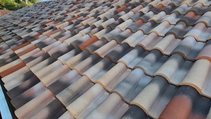 SH Rénovation Toiture-Façade: Artisan Peintre Étanchéité Nettoyage Traitement Peinture 52 Haute-Marne St-Dizier Joinville, Couvreur à Saint-Dizier