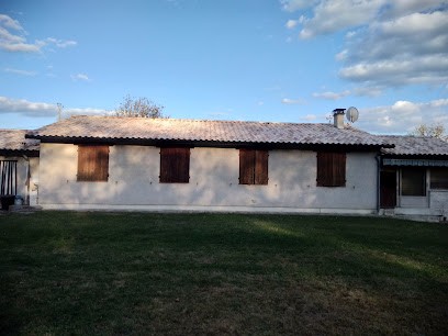 EURL Metiers Du Toit, Couvreur à Montguyon