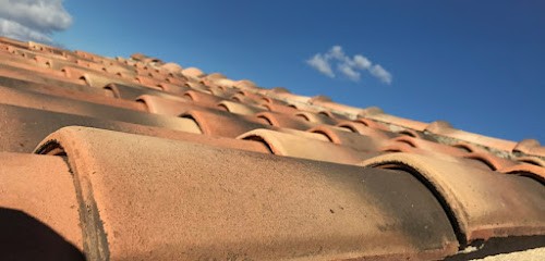 NET ECLAIR Père & Fils Couvreur Toiture, Couvreur à Crestet