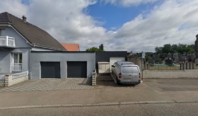 Busy Alain, Couvreur à L'Hôpital