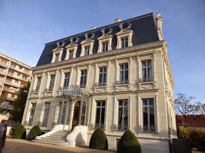 Garnier Couverture, Couvreur à Cormontreuil