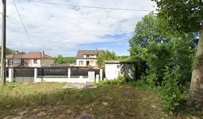 M. ROBBA, Couvreur à Quincy-Voisins