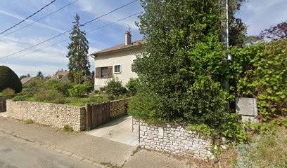 SARL LANGLOIS COUVREUR CHARPENTIER MENUISIER, Couvreur à Saulx-Marchais