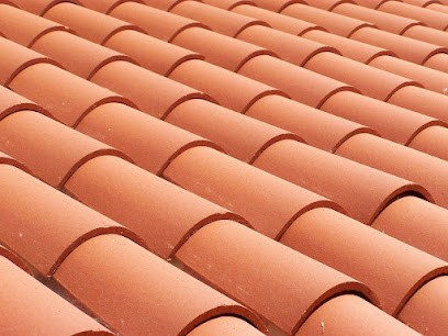 CL NETTOYAGE COUVREUR TOITURE FACADE DEMOUSSAGE RAVALEMENT PAU, Couvreur à Pau