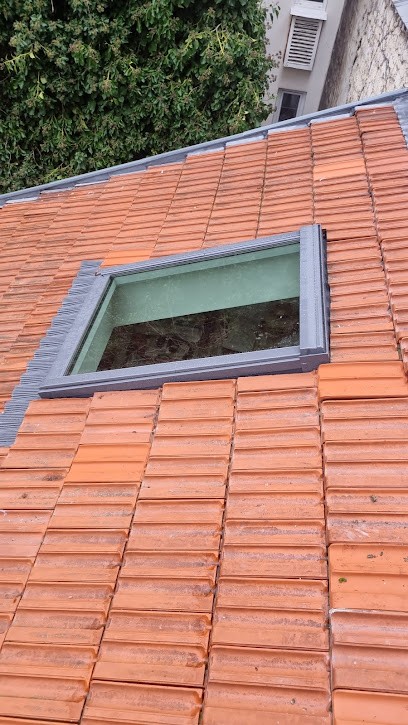 Cyrille Couverture, Couvreur à Saint-Thibault-des-Vignes