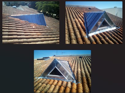 Julian RUINET Couvreur Zingueur Charpentier, Couvreur à Sainte-Colombe