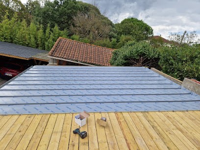 Charpente -couverture-09.com - Couvreur Ariège : Réparation Fuites Traitement Démoussage Toiture Saint-Girons Lescure, Couvreur à Saint-Girons