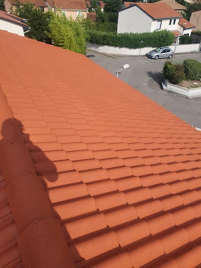 Koch toiture couvreur rénovation démoussage Nettoyage toiture Peinture Hydrofuge Habillage Bandeau. Corbas feyzin chaponnay, Couvreur à Saint-Symphorien-d'Ozon