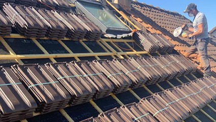 Entreprise MAYER Couverture Ravalement Maçonnerie Peinture Nettoyage Toiture 91 Essonne., Couvreur à Palaiseau