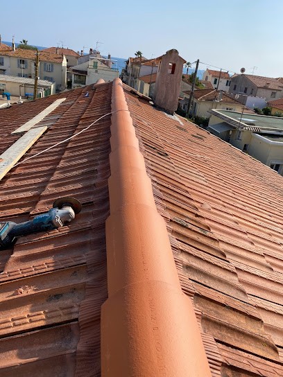 Gazaux Toiture 06 Rénovation Et Entretien, Couvreur à Saint-Laurent-du-Var