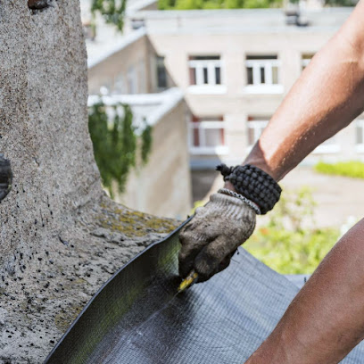 Artisan Couvreur Pineuilh : Etanchéité Toiture, Demoussage Toit, Peinture Façade, Rénovation Toiture, Zinguerie Couvreur à Pineuilh