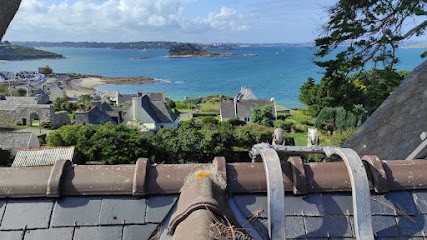 WEND Rénovation Démoussage Toiture Murs .peintre Peinture Int/ext, Couvreur à Morlaix
