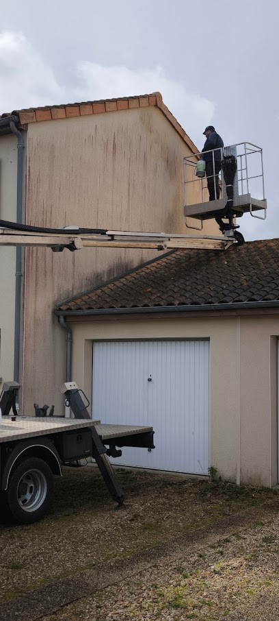 AMIENS JEREMIE 86 Couvreur, Couvreur à Châtellerault