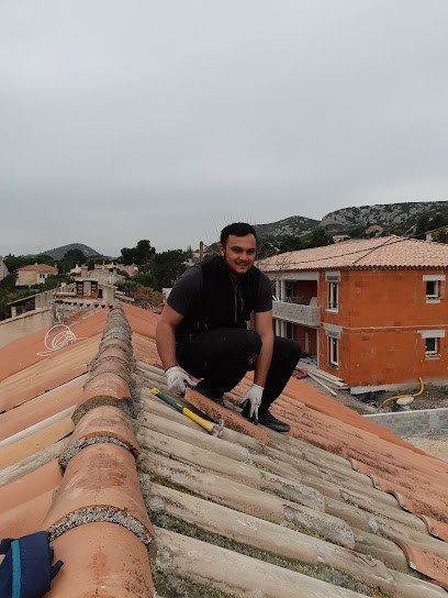 Couvreur RT Couverture Marseille - Recherche de fuites - Changement de tuiles - Intervention rapide Bouches du Rhône, Couvreur à Marseille 06