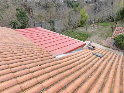 L'artisan Zingueur, Couvreur à Larra