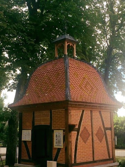 MC Compagnon - Couvreur Torcy 77 Seine Et Marne Nettoyage Toiture Demoussage - Couvreur-seine-et-marne.com, Couvreur à Torcy