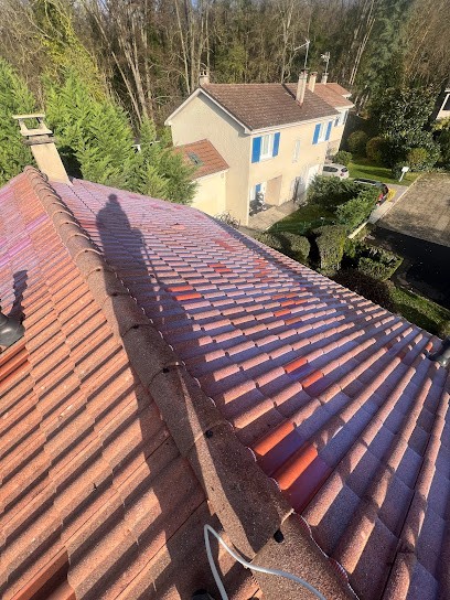 Pro Toiture IDF Couvreur expert en recherche de fuites zingueur-ravalement-isolation, Couvreur à Santeny