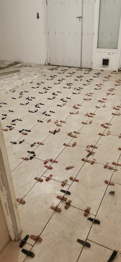 F & F Bâtiment, Couvreur aux Arcs