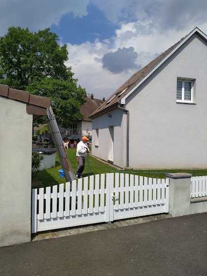 Artisan Loubet -couverture. Ravalement .peinture Int&ext.. Depuis 1996, Couvreur à Châteauneuf-les-Martigues