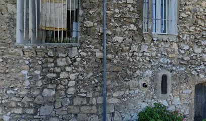 AMC, Couvreur à Ollières