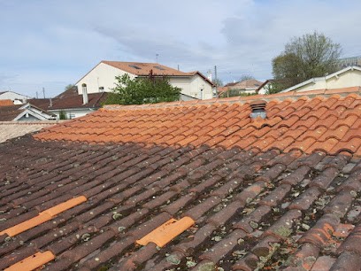Couvreur 26 - NG Rénovation: Nettoyage Toiture Façade Couverture Bandeaux Lambris PVC Dessous-de-Toit Drôme Romans-sur-Isère, Couvreur à Romans-sur-Isère