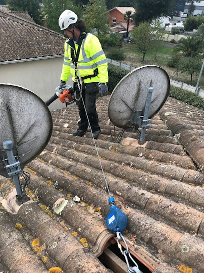 100Tuiles, Couvreur à Mios