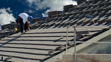 B.Q.T. Couverture, Couvreur à Réveillon