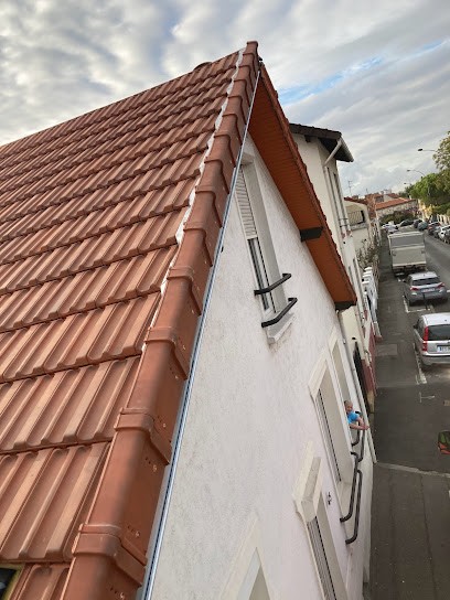 Couvreur Charpentier, Couvreur à Chaumot