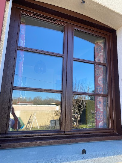 Artisan NOËL-WES - Couvreur, Zingueur,nettoyage Ravalement, Enduit, Peintre En Bâtiment, étanchéité., Couvreur à Chécy