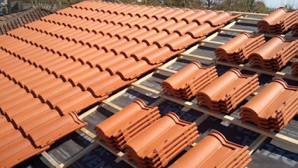 Artisan Gallet Freddy Couvreur: Démoussage Toiture Pose Et Nettoyage Gouttières Réparation Fuites Couverture Nord 59 Lille, Couvreur à Villeneuve-d'Ascq