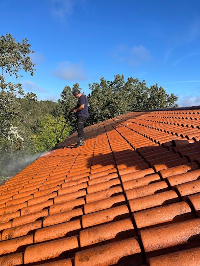 Strabol Nettoyage Toiture & Multis-Services, Couvreur à Septfonds